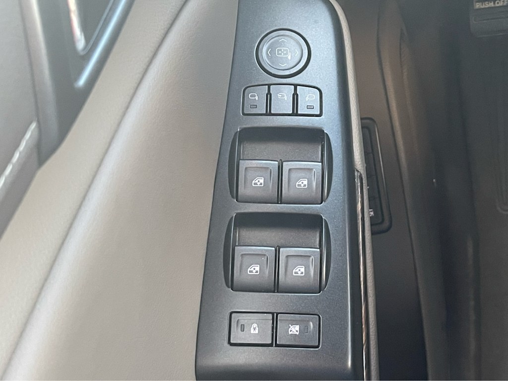 Thumbnail: 2019 GMC Yukon XL - 23