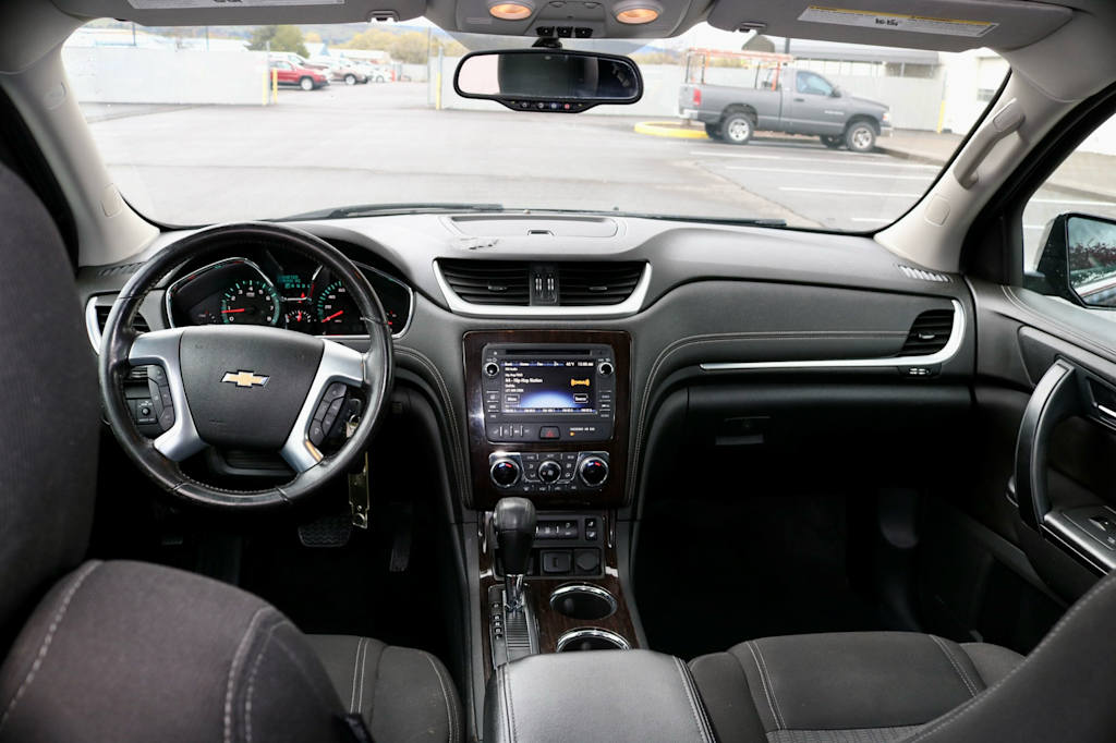 Thumbnail: 2017 Chevrolet Traverse - 7