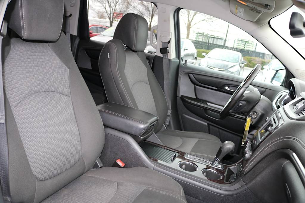 Thumbnail: 2017 Chevrolet Traverse - 8