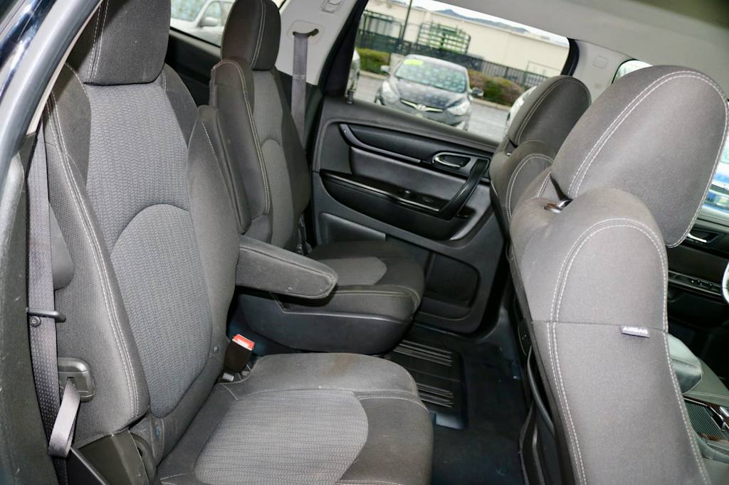 Thumbnail: 2017 Chevrolet Traverse - 9