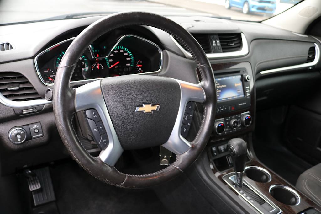 Thumbnail: 2017 Chevrolet Traverse - 12