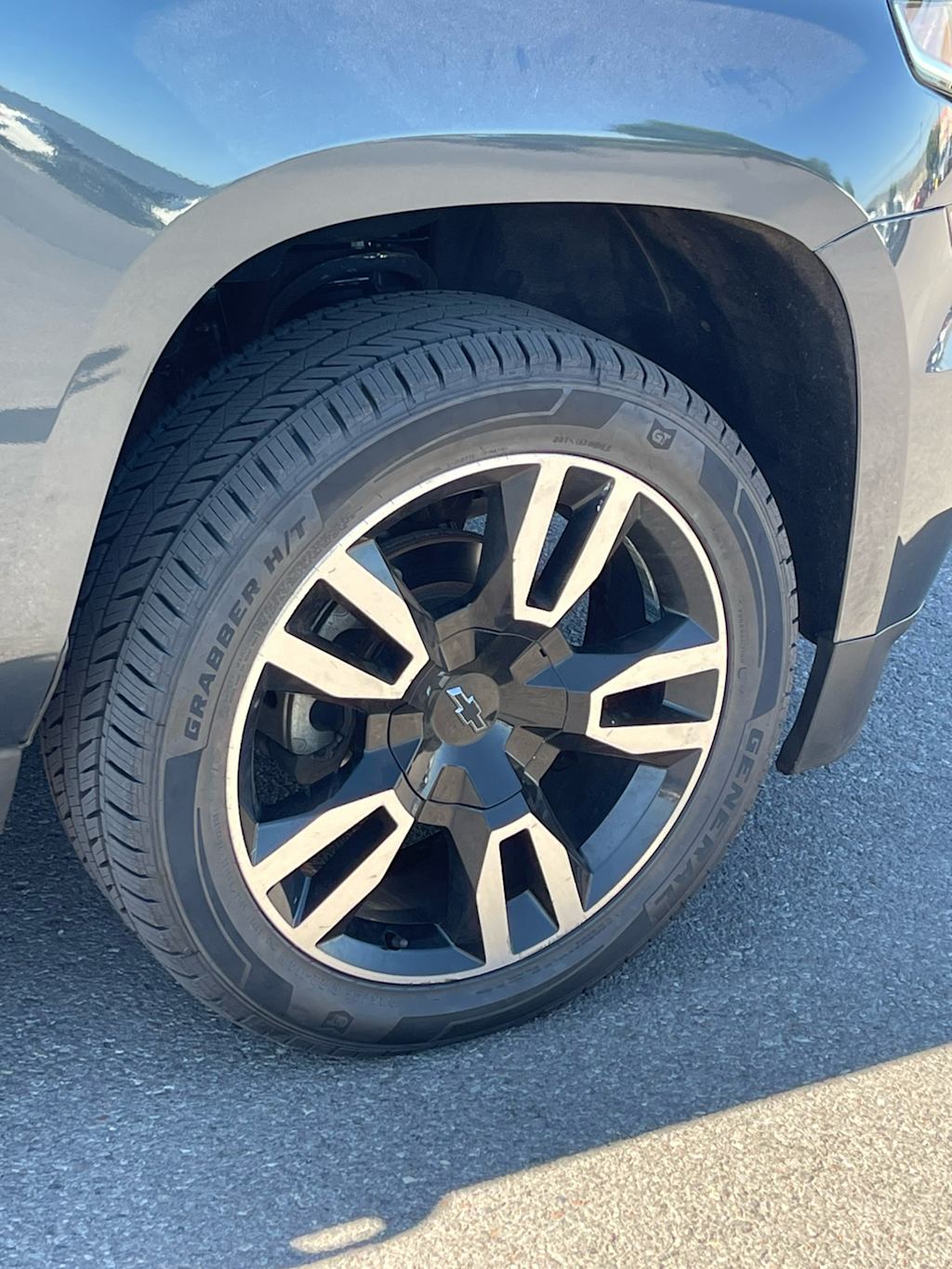 Thumbnail: 2019 Chevrolet Suburban - 6