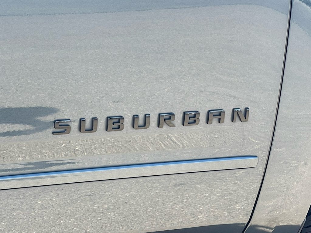 Thumbnail: 2019 Chevrolet Suburban - 10