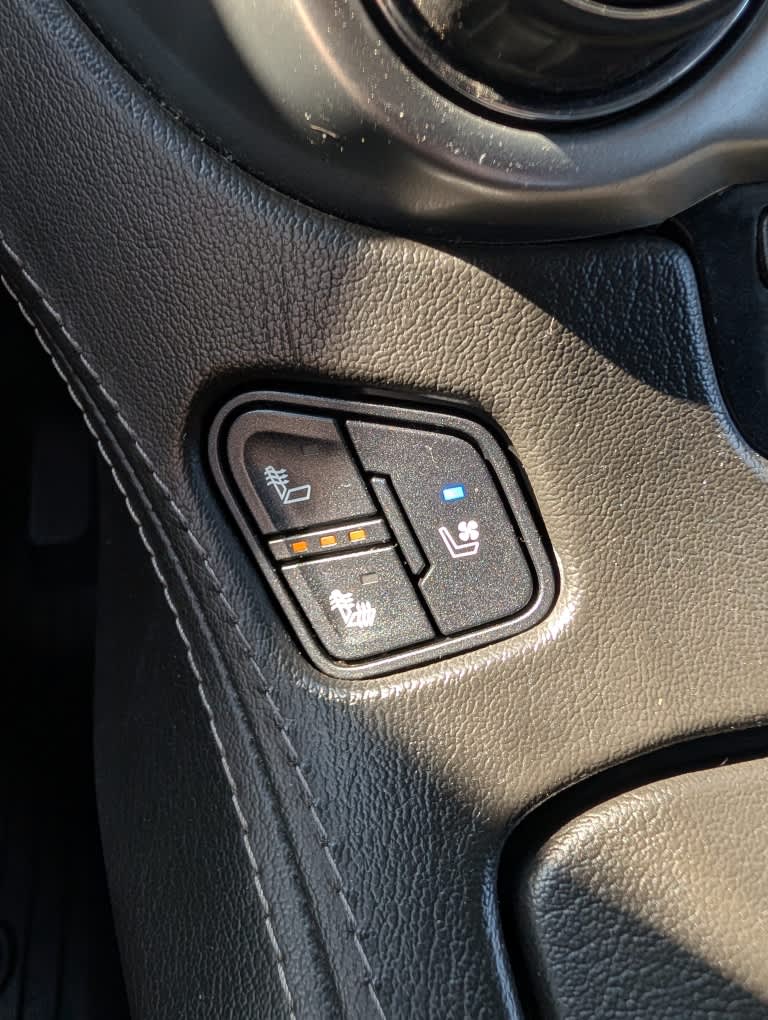 Thumbnail: 2019 Chevrolet Suburban - 22