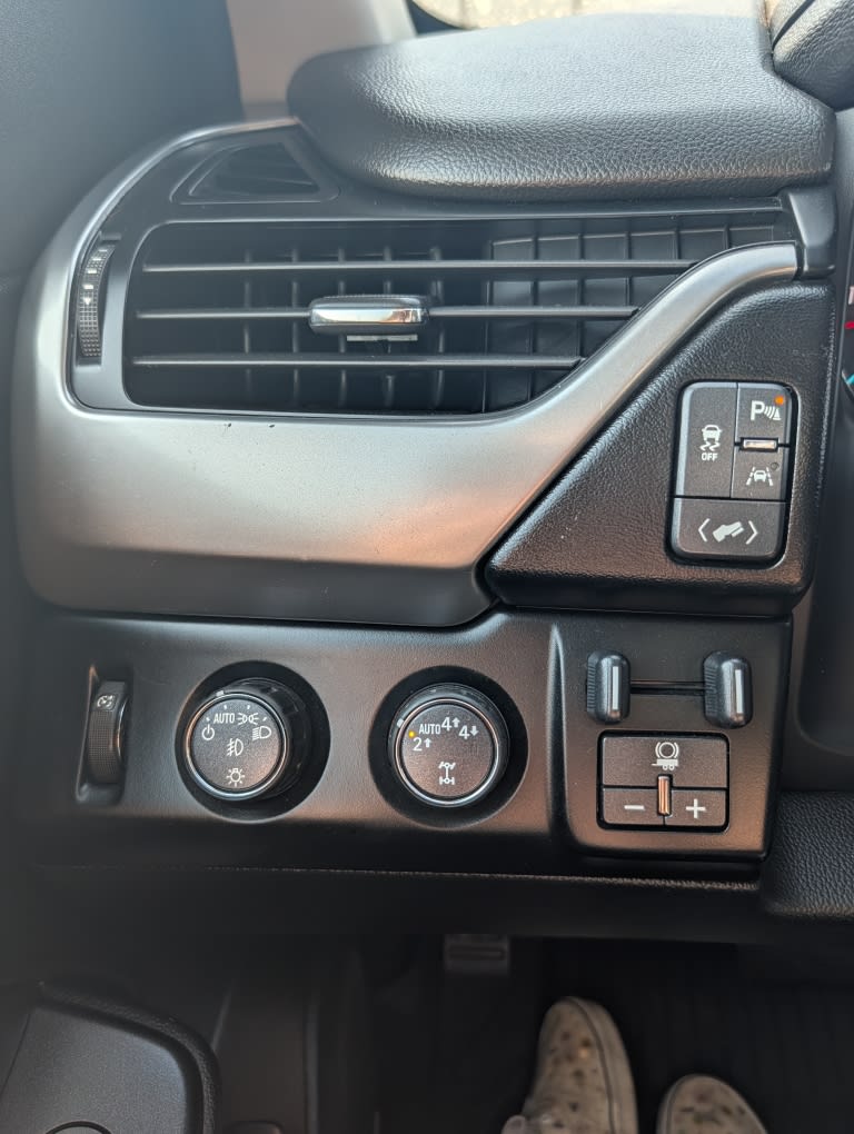 Thumbnail: 2019 Chevrolet Suburban - 26
