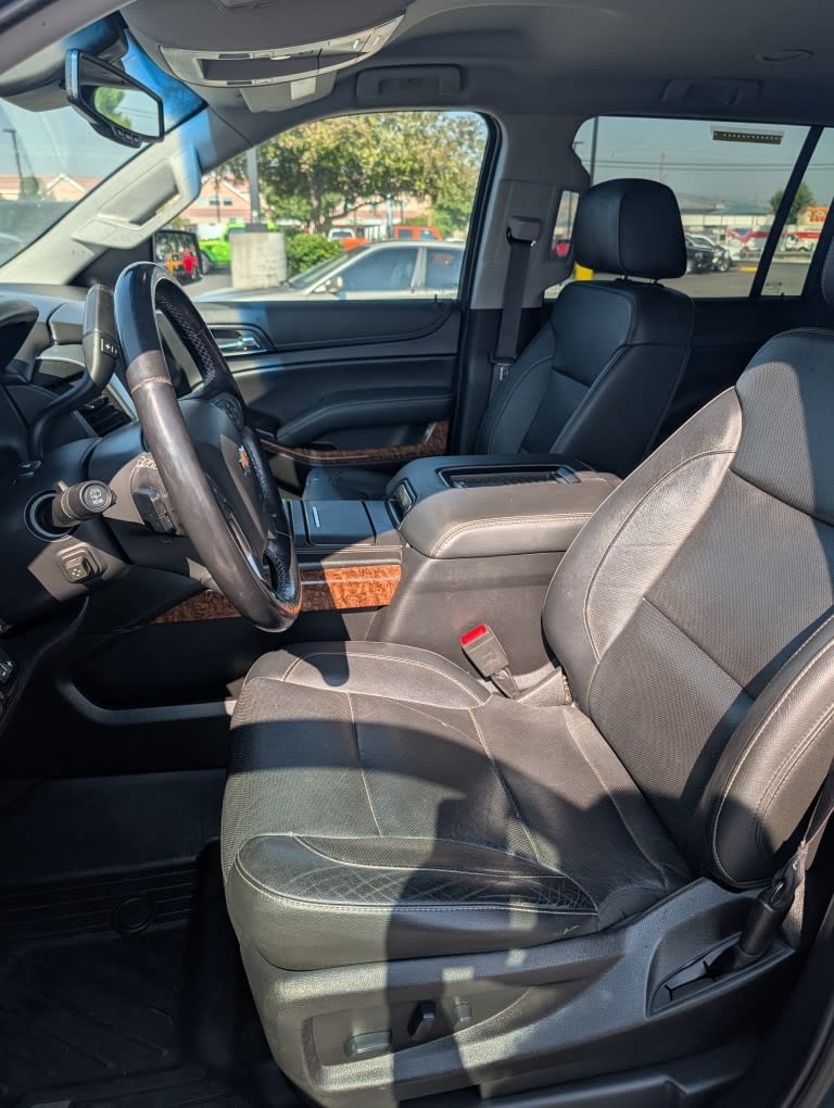 Thumbnail: 2019 Chevrolet Suburban - 10