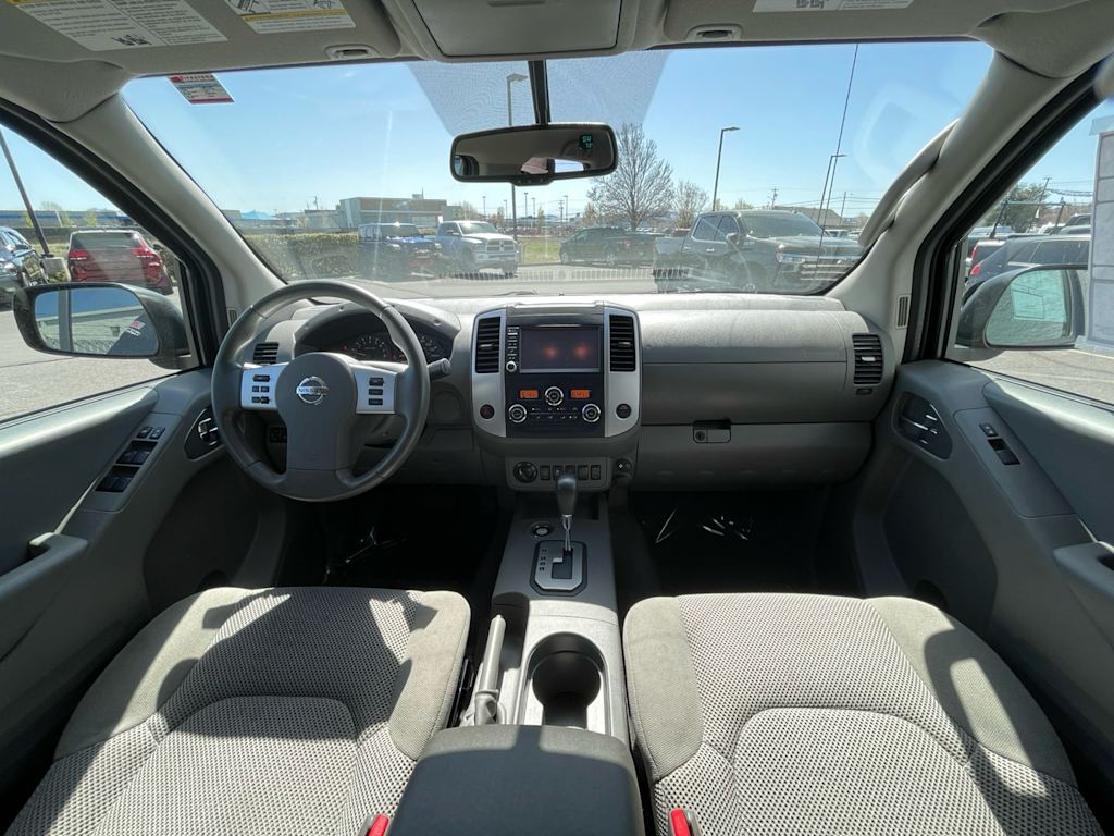 2021 Nissan Frontier SV 9