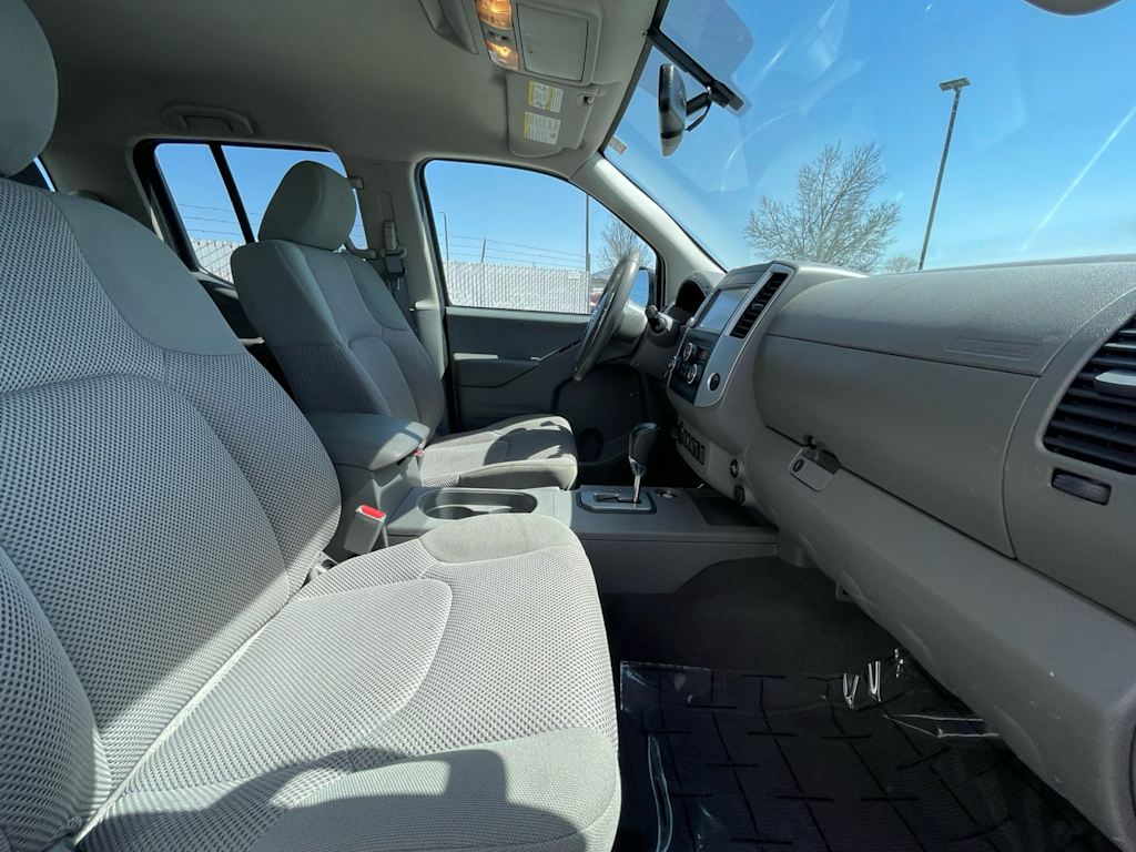 2021 Nissan Frontier SV 11