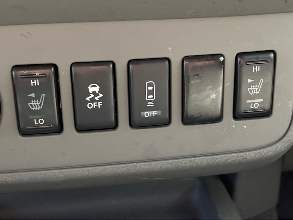 2021 Nissan Frontier SV 23