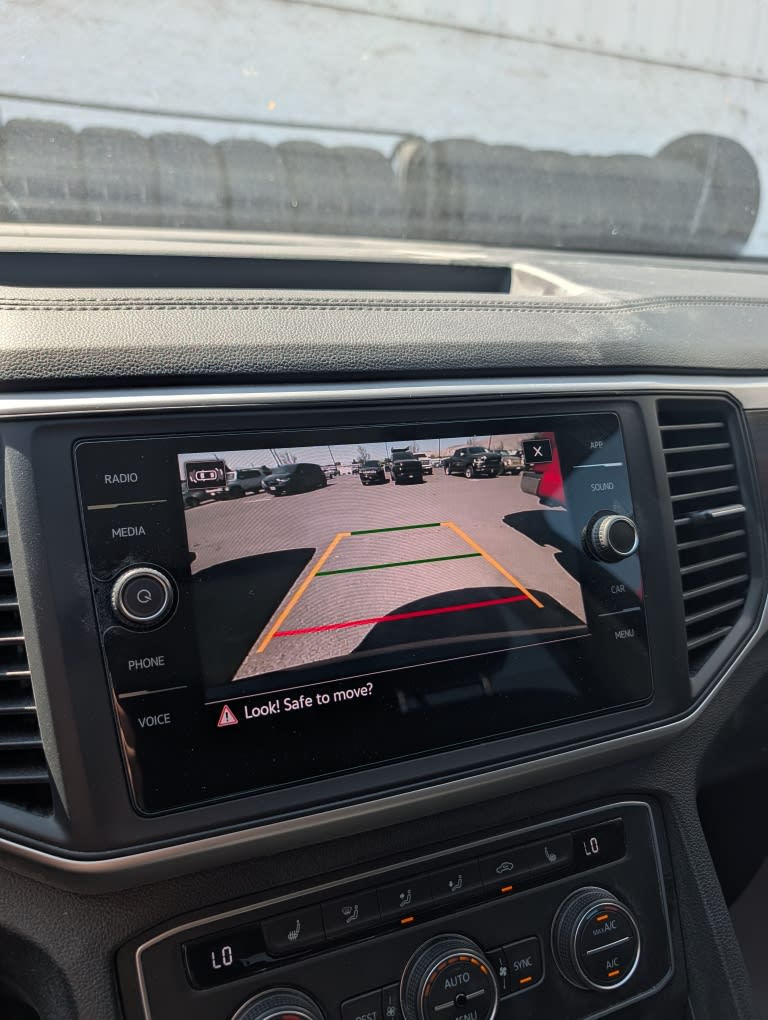 Thumbnail: 2021 Volkswagen Atlas - 18