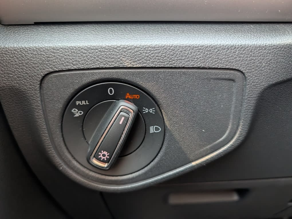 Thumbnail: 2021 Volkswagen Atlas - 25