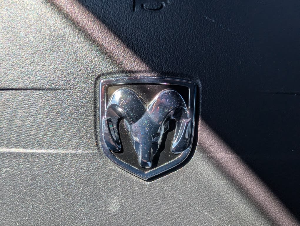 Thumbnail: 2010 Dodge Challenger - 15