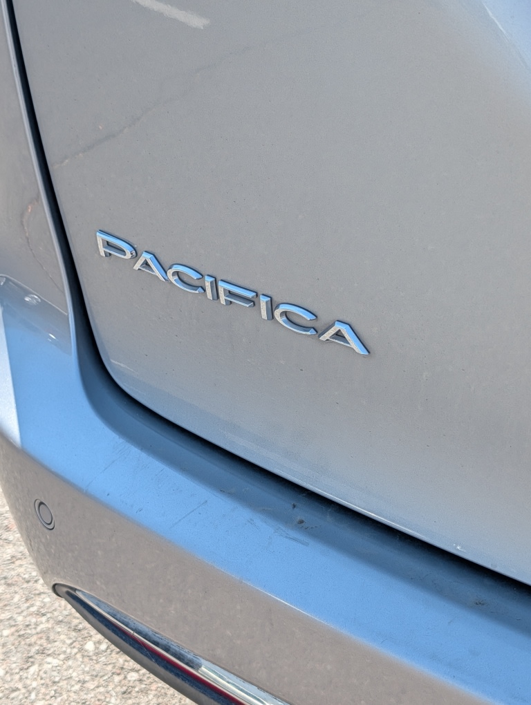 Thumbnail: 2017 Chrysler Pacifica - 17