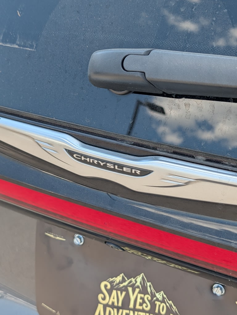 Thumbnail: 2023 Chrysler Pacifica - 5