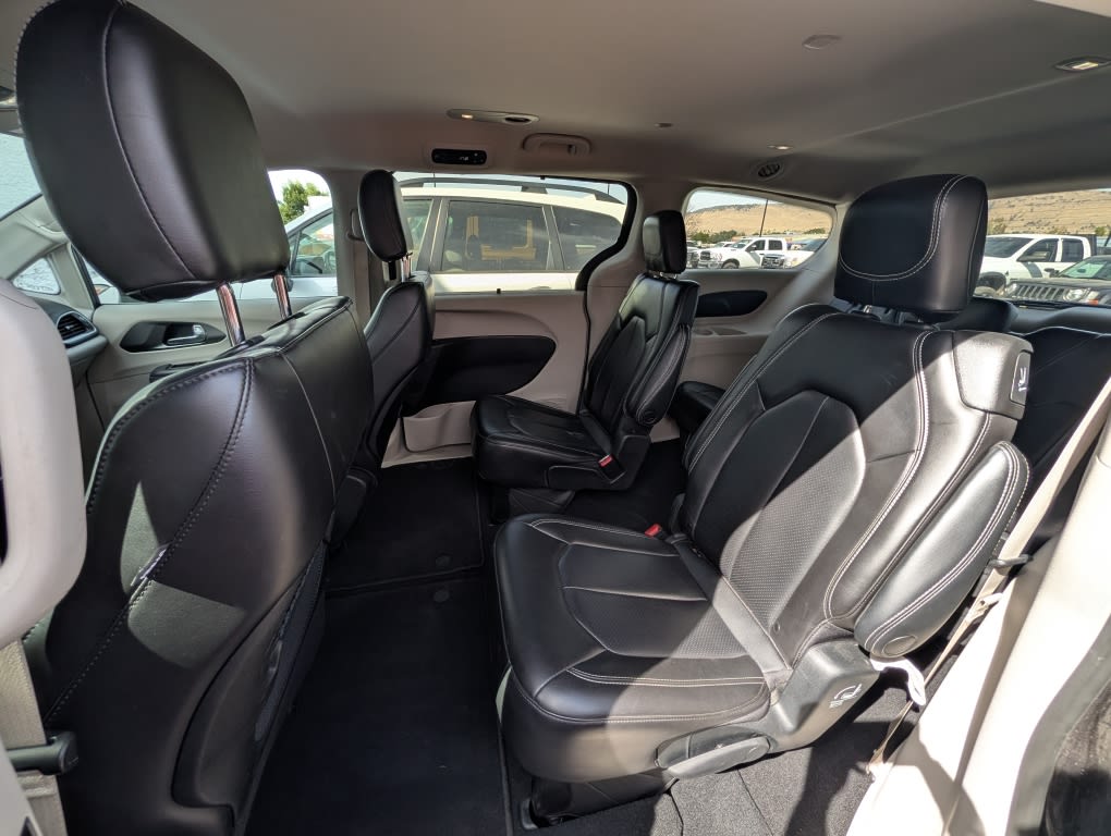 Thumbnail: 2023 Chrysler Pacifica - 26