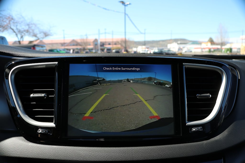 Thumbnail: 2026 Chrysler Voyager - 20