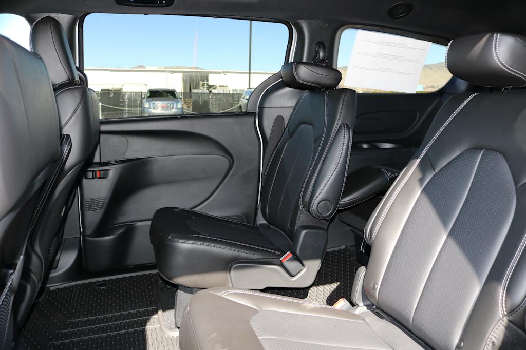 Thumbnail: 2026 Chrysler Voyager - 26