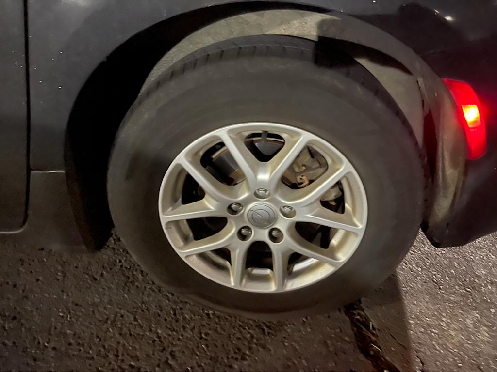 Thumbnail: 2020 Chrysler Voyager - 5