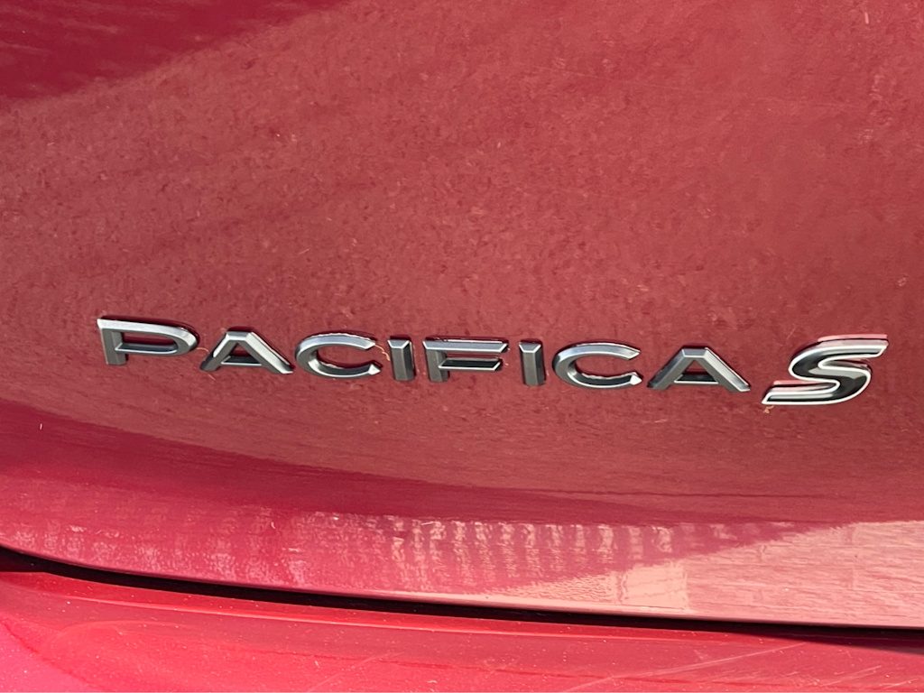 2023 Chrysler Pacifica Hybrid Touring L 7