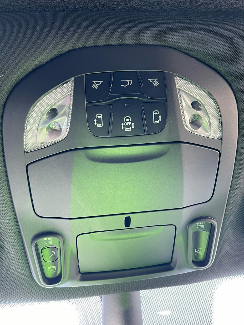Thumbnail: 2026 Chrysler Pacifica - 25