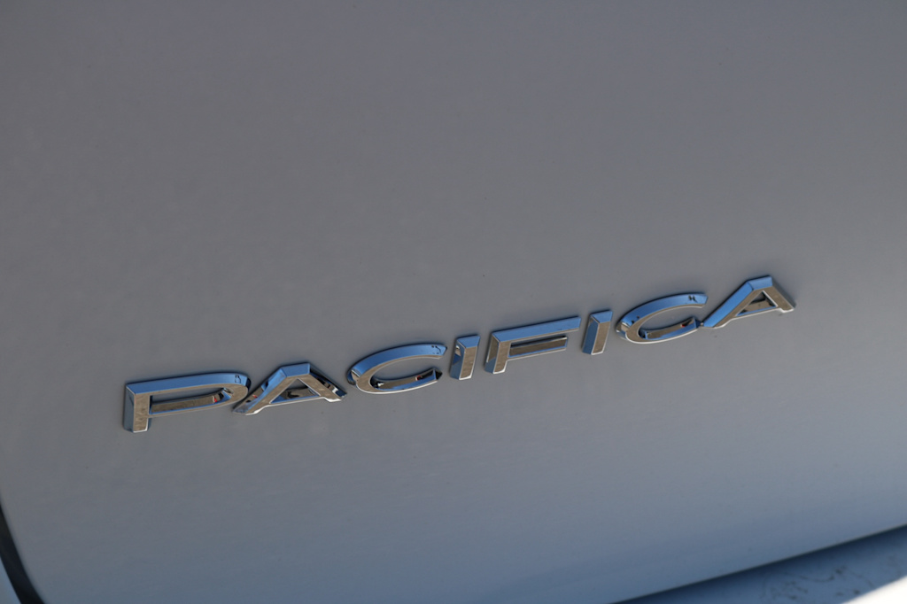 Thumbnail: 2026 Chrysler Pacifica - 18