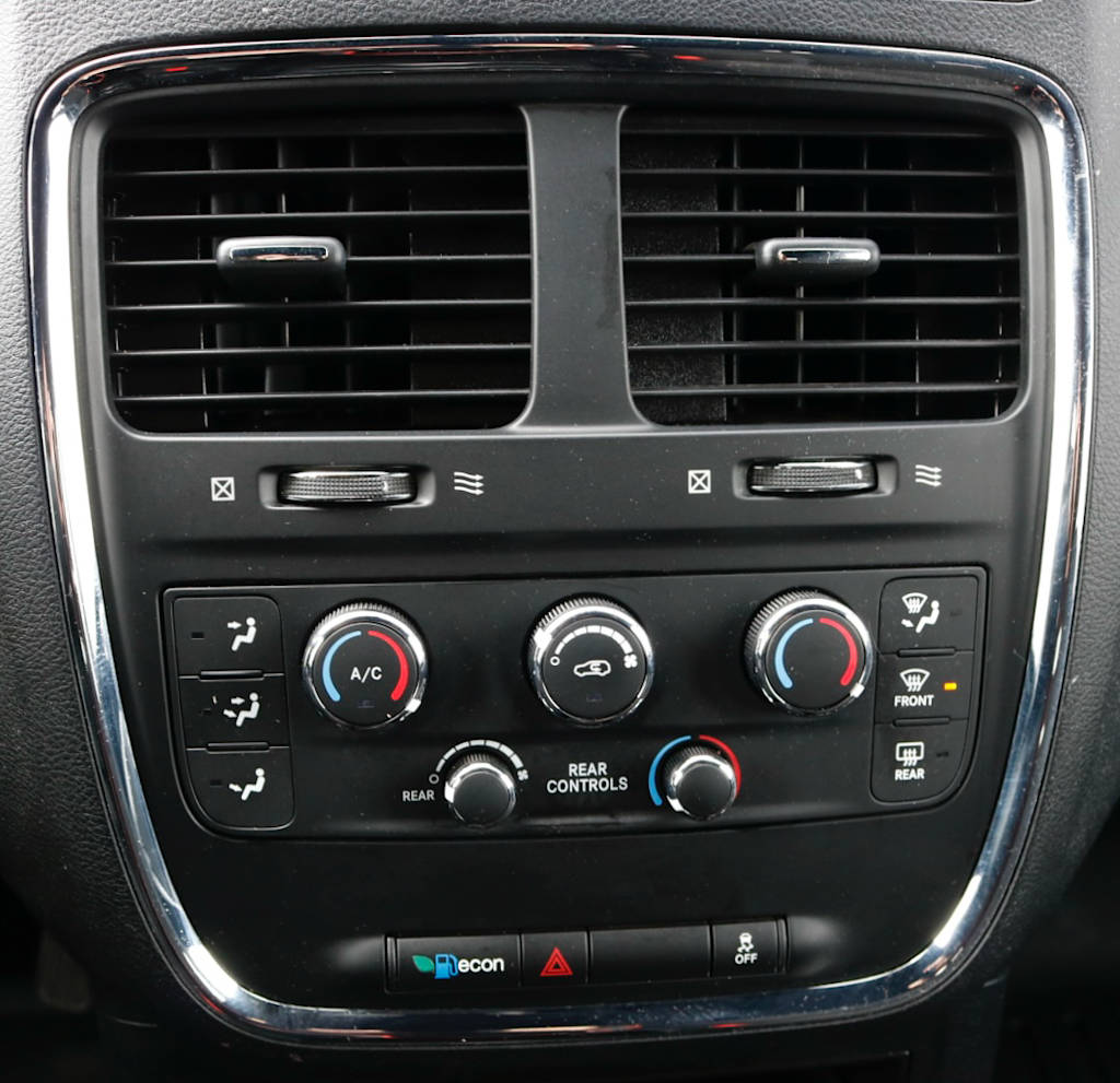 Thumbnail: 2017 Dodge Grand Caravan - 21