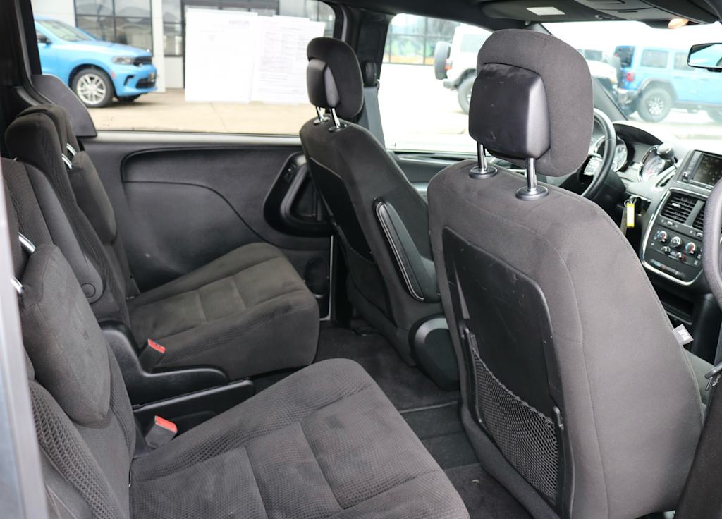 Thumbnail: 2017 Dodge Grand Caravan - 10