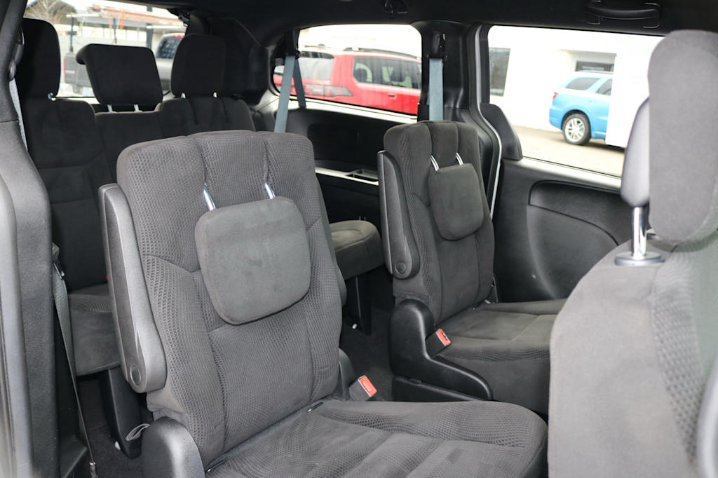 Thumbnail: 2017 Dodge Grand Caravan - 25