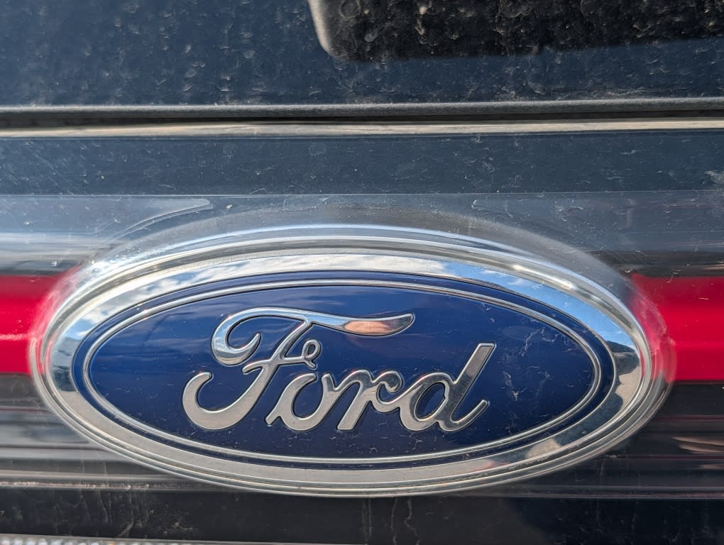 Thumbnail: 2017 Ford Edge - 12