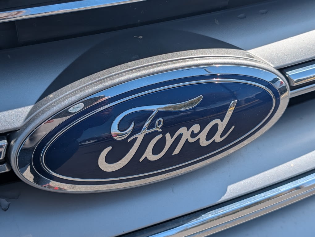 Thumbnail: 2017 Ford Edge - 14