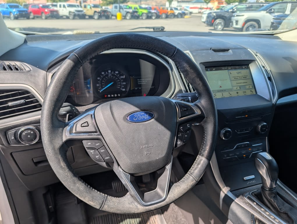 Thumbnail: 2017 Ford Edge - 8