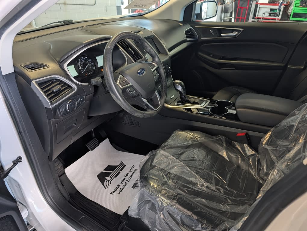 Thumbnail: 2017 Ford Edge - 9