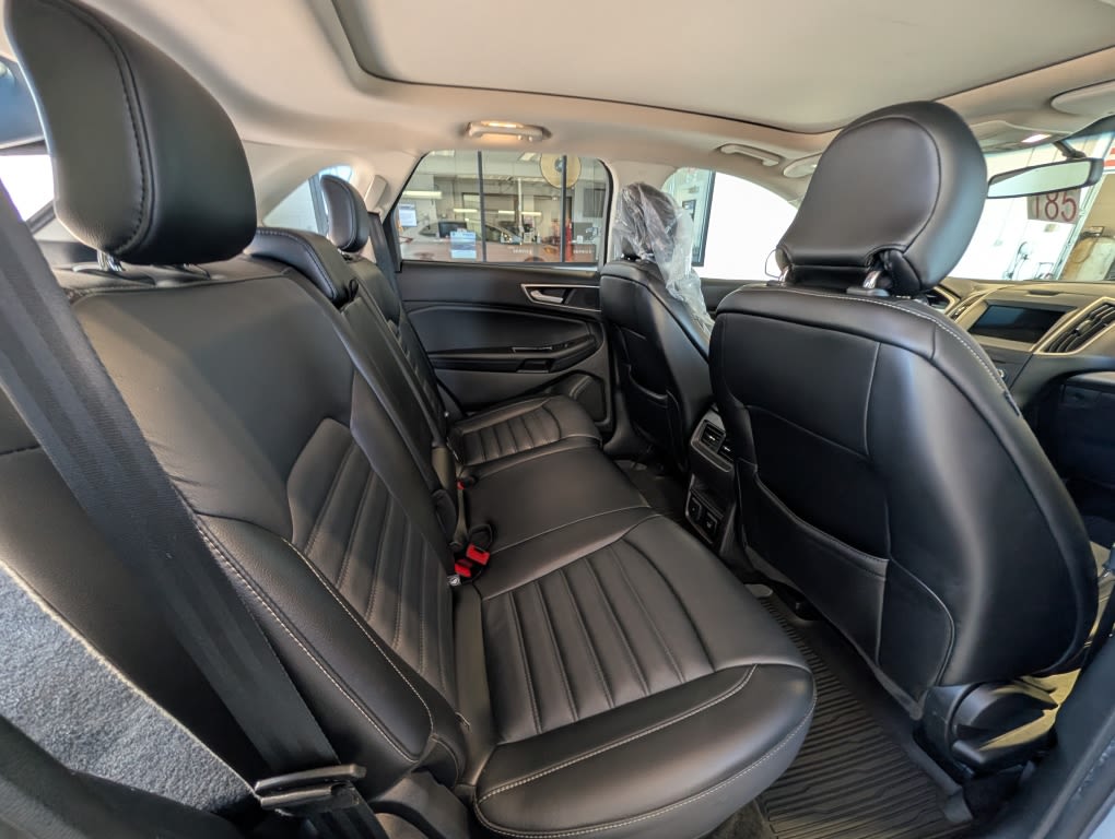 Thumbnail: 2017 Ford Edge - 26