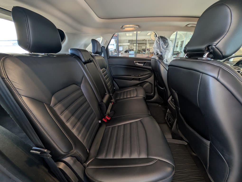 Thumbnail: 2017 Ford Edge - 11