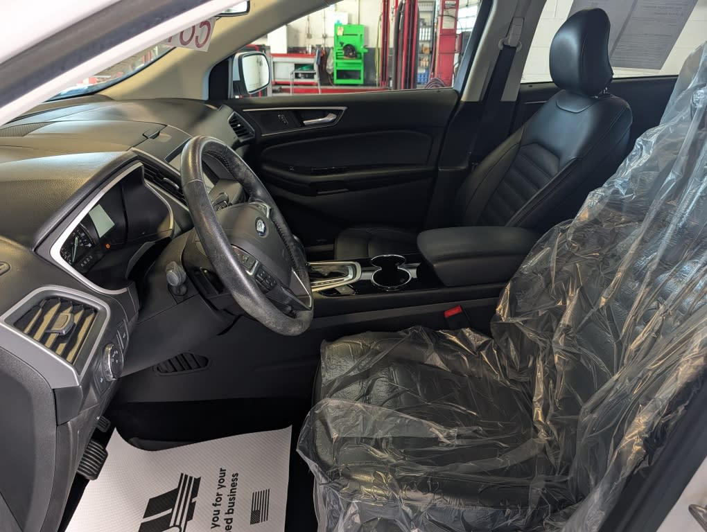 Thumbnail: 2017 Ford Edge - 29