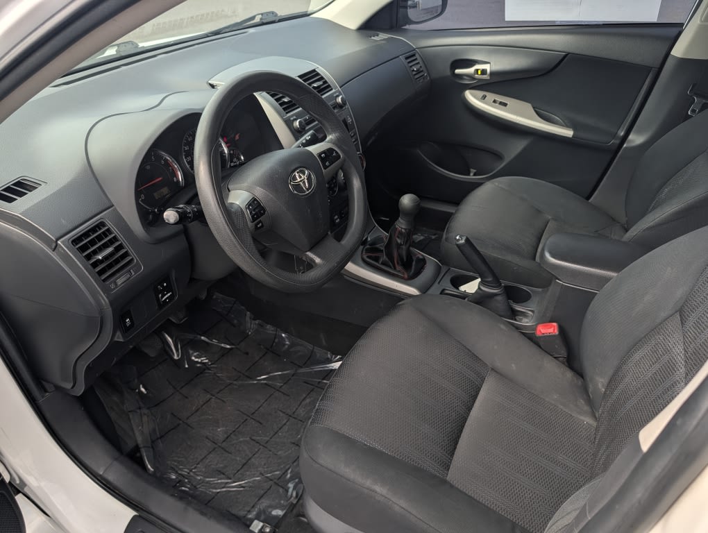 Thumbnail: 2011 Toyota Corolla - 9