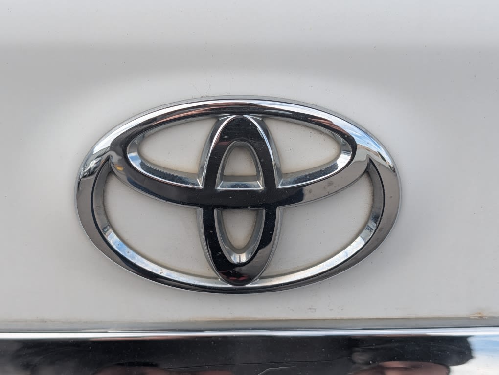 Thumbnail: 2011 Toyota Corolla - 18