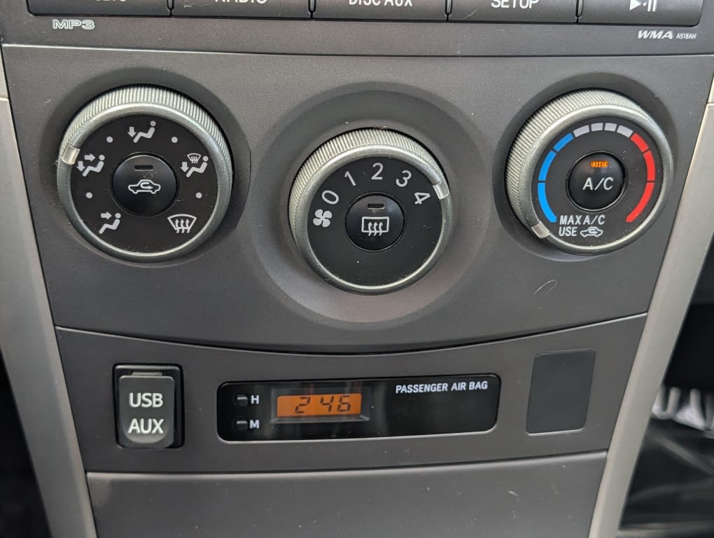 Thumbnail: 2011 Toyota Corolla - 20