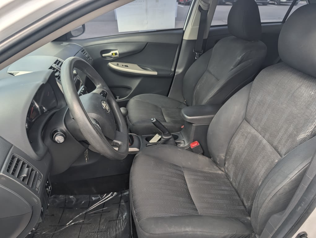 Thumbnail: 2011 Toyota Corolla - 29