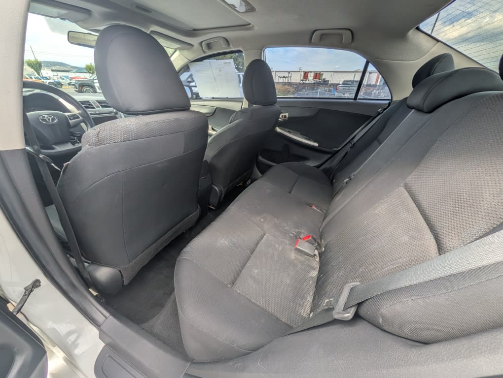 Thumbnail: 2011 Toyota Corolla - 28