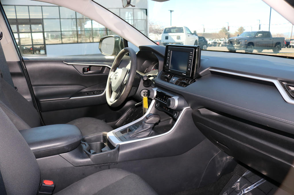 Thumbnail: 2021 Toyota RAV4 - 11