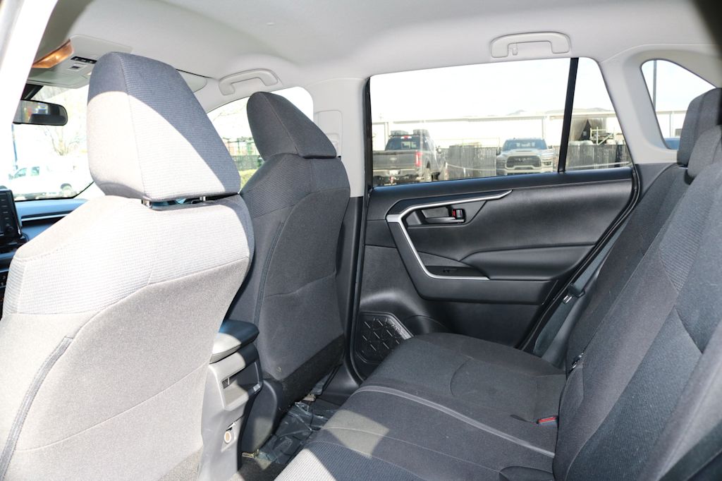 Thumbnail: 2021 Toyota RAV4 - 26