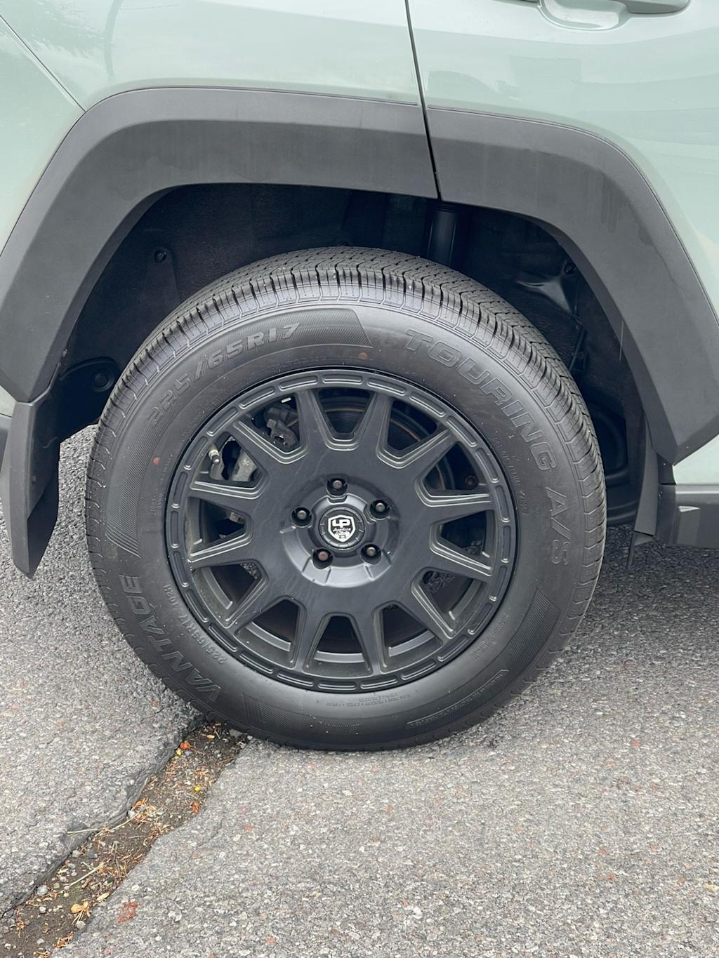 Thumbnail: 2019 Toyota RAV4 - 6