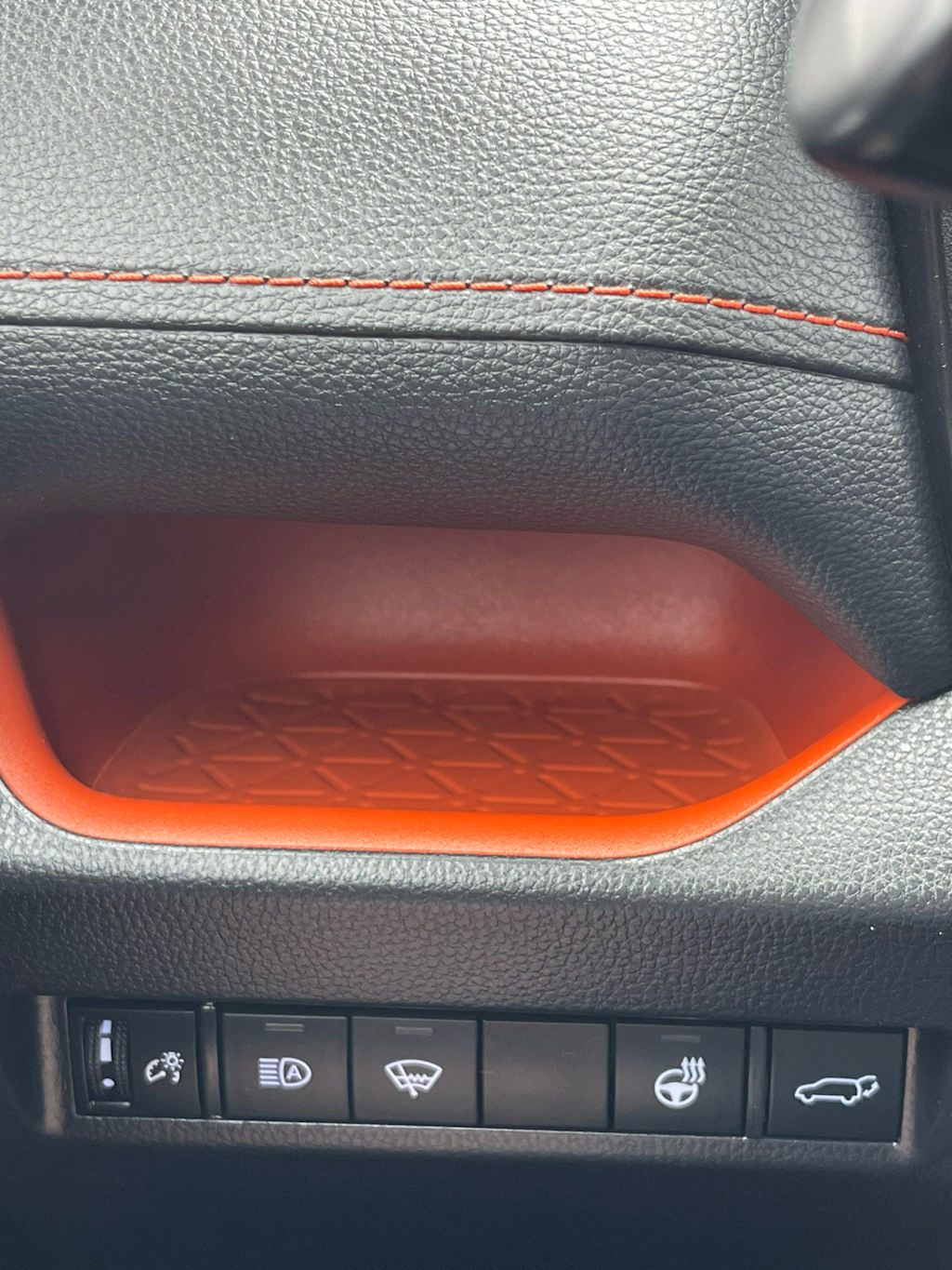 Thumbnail: 2019 Toyota RAV4 - 26
