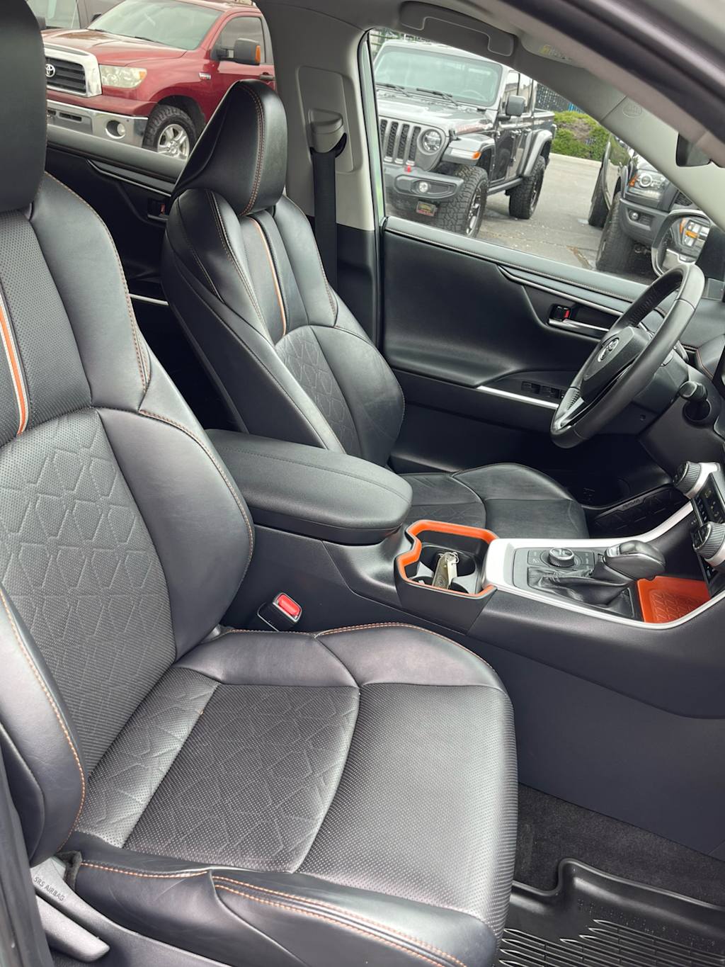 Thumbnail: 2019 Toyota RAV4 - 9