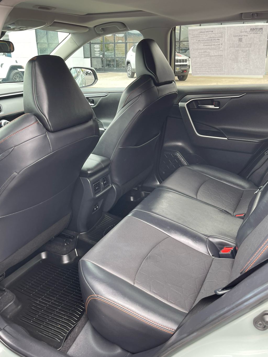 Thumbnail: 2019 Toyota RAV4 - 29
