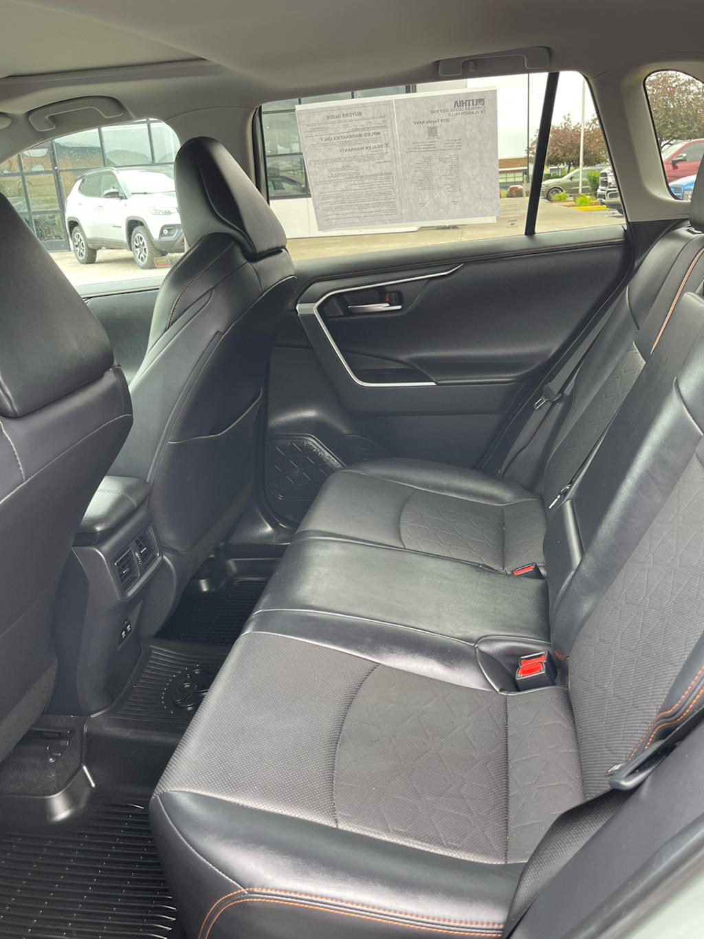 Thumbnail: 2019 Toyota RAV4 - 28