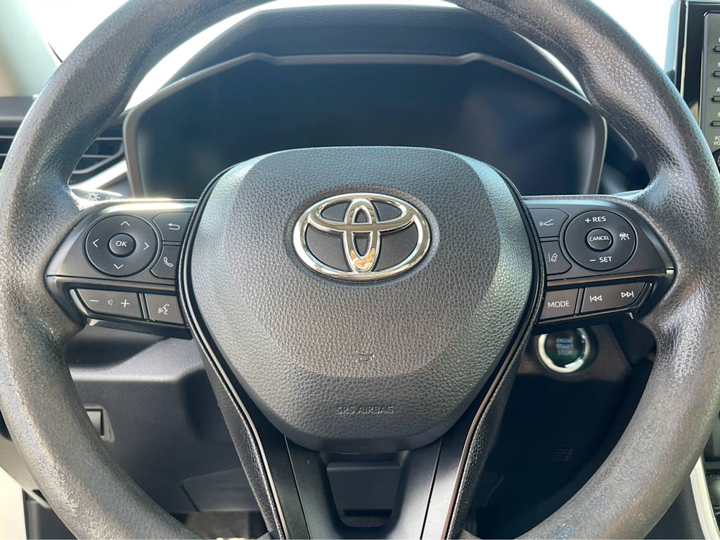 2022 Toyota RAV4 XLE 21