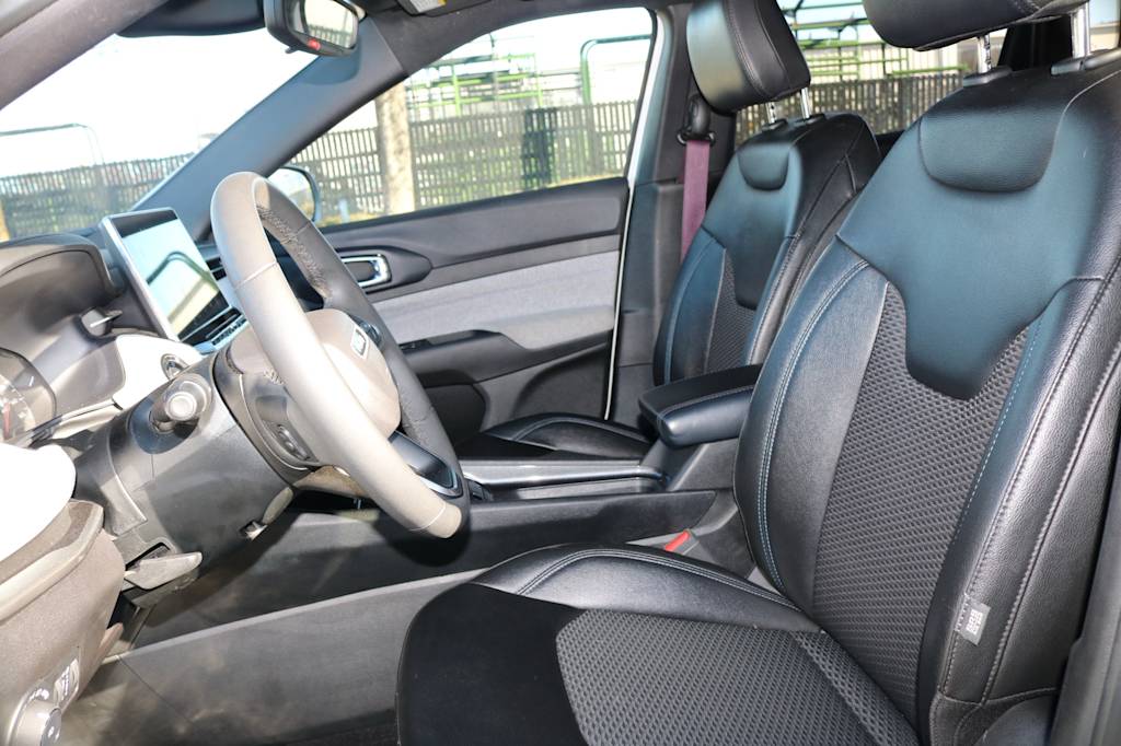 Thumbnail: 2024 Jeep Compass - 28