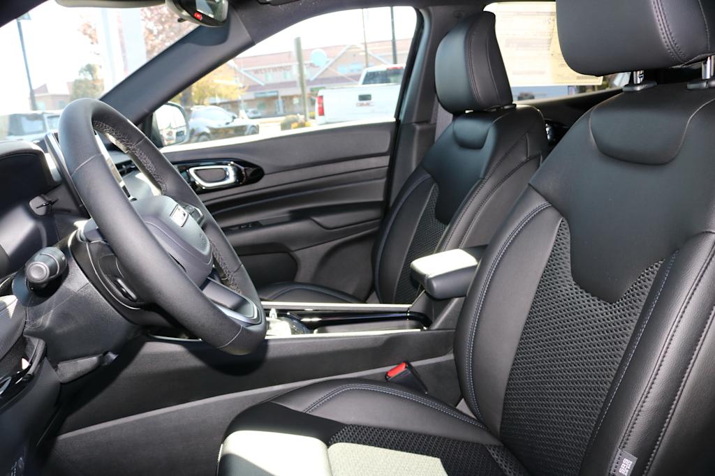 Thumbnail: 2026 Jeep Compass - 9